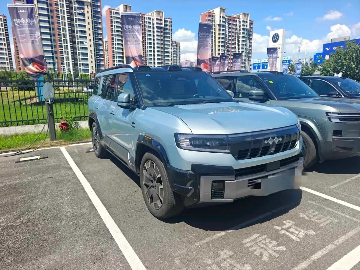 2025 FangChengBao Bao 8 2.0T 245HP L4 E-CVT PHEV 36.8KWH image 3