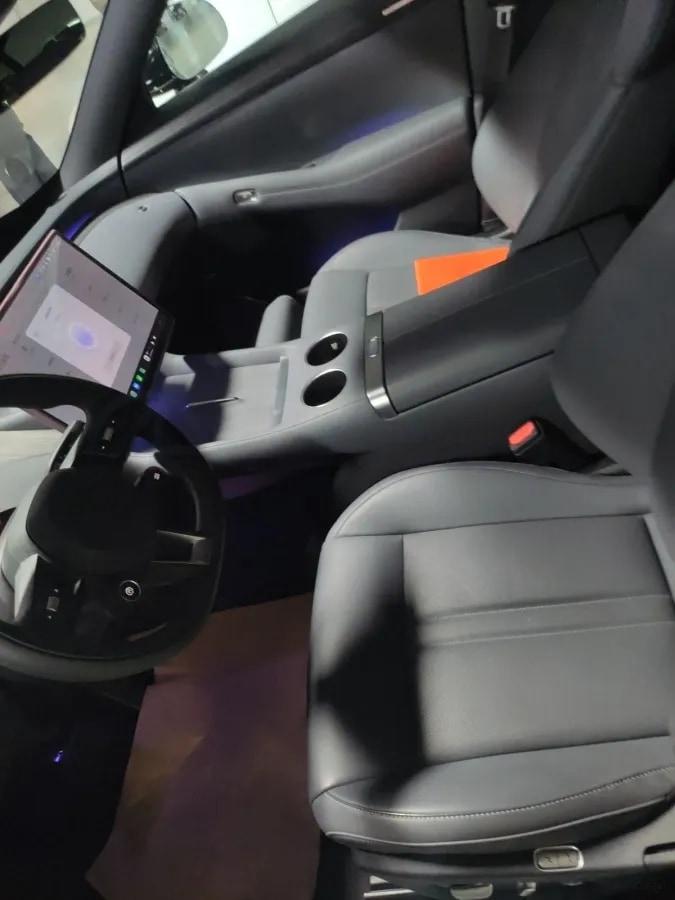 2025 Xiaomi YU7 BEV 96.3KWH 835km image 3