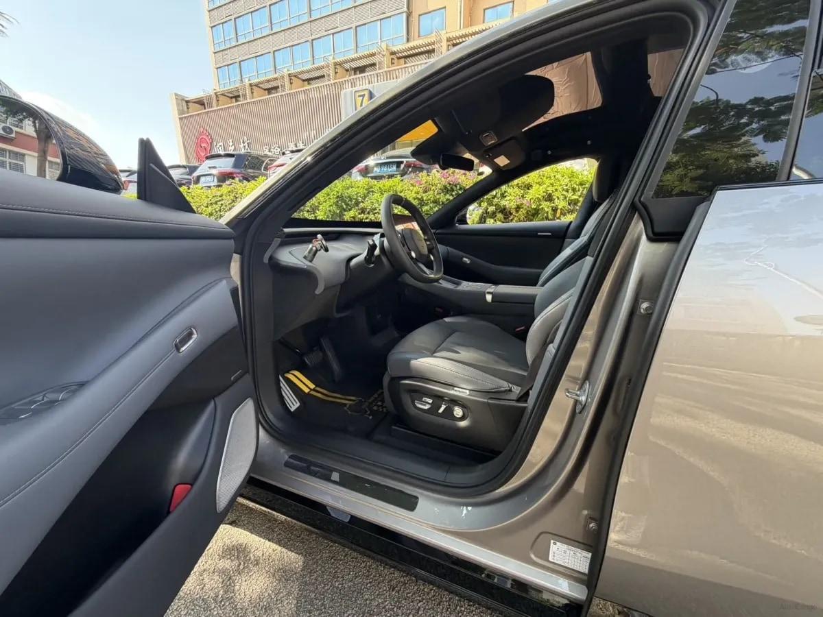 2025 Xiaomi YU7 BEV 101.7KWH 760km image 3