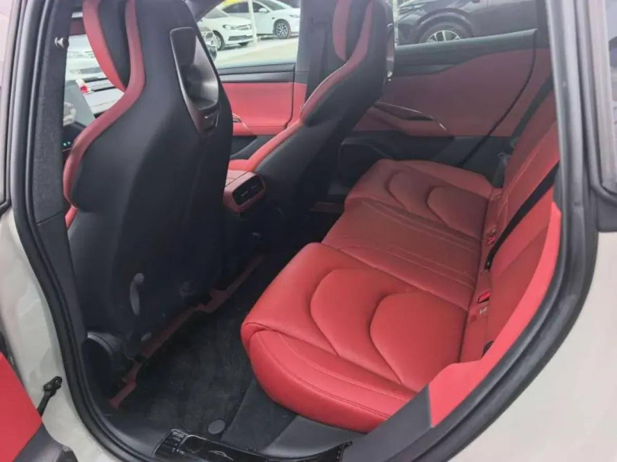 2024 Xiaomi SU7 BEV 94.3KWH 830km image 3