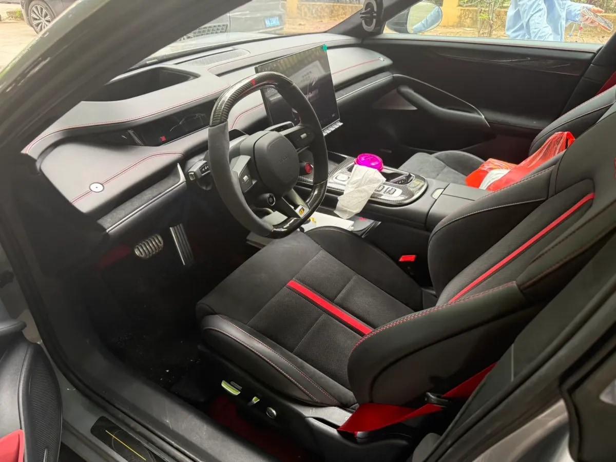 2025 Xiaomi SU7 Ultra BEV 93.7KWH 630km image 3