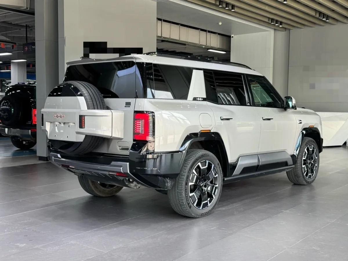 2025 FangChengBao Bao 8 2.0T 245HP L4 E-CVT PHEV 36.8KWH image 3