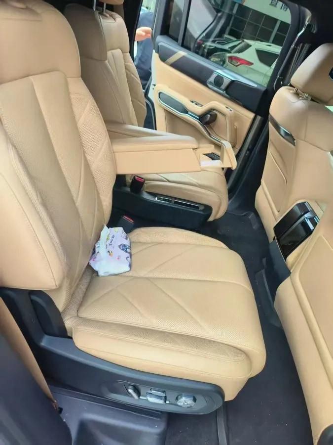 2025 FangChengBao Bao 8 2.0T 245HP L4 E-CVT PHEV 36.8KWH image 3