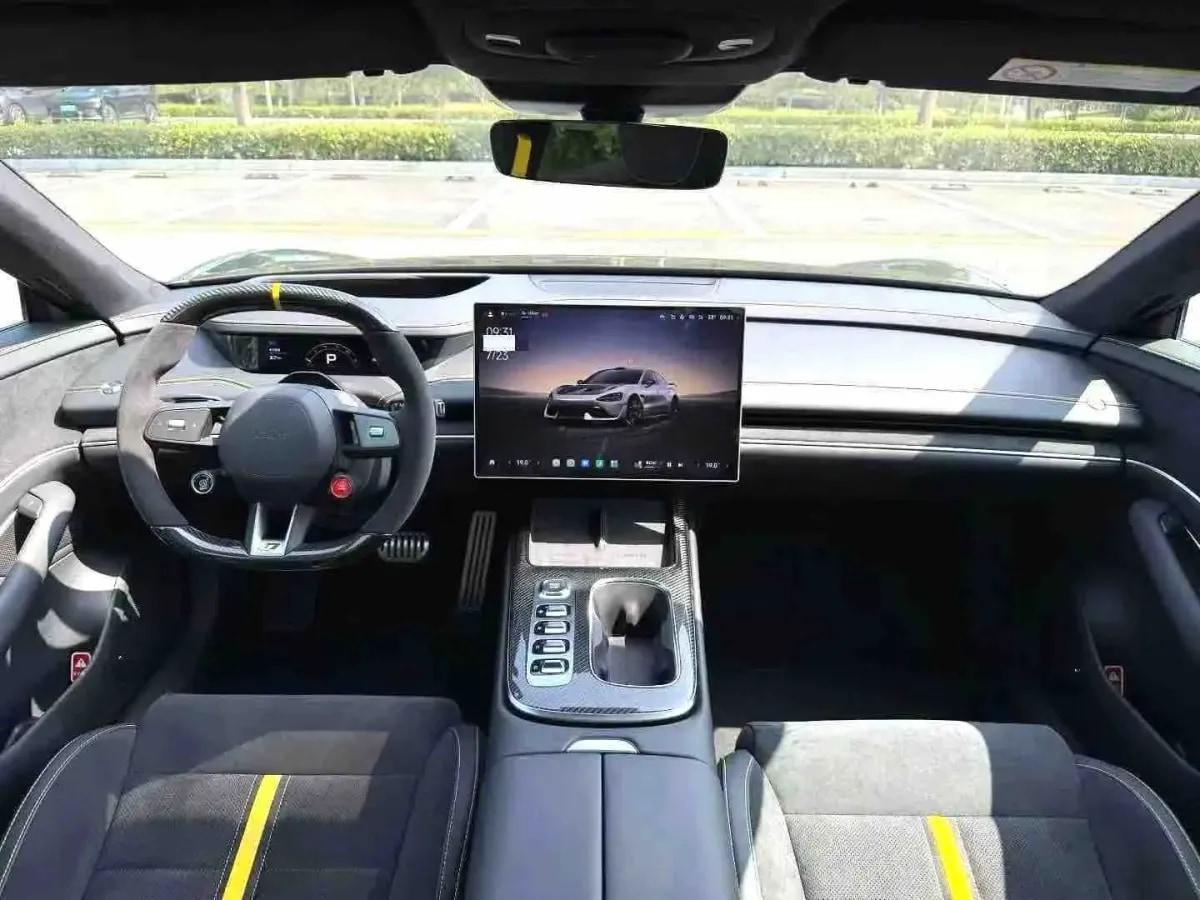 2025 Xiaomi SU7 Ultra BEV 93.7KWH 630km image 3
