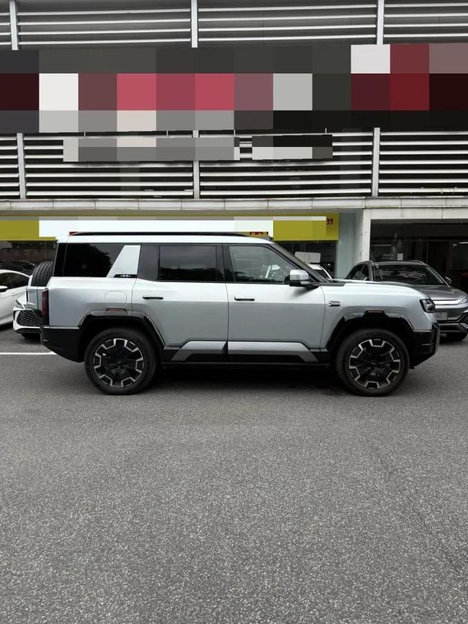 2025 FangChengBao Bao 8 2.0T 245HP L4 E-CVT PHEV 36.8KWH image 3