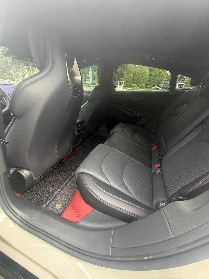 2024 Xiaomi SU7 BEV 94.3KWH 830km image 3
