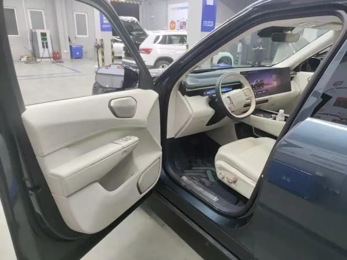 2025 LYNK&CO 900 2.0T 254HP L4 3DHT PHEV 52.38KWH 280km image 3