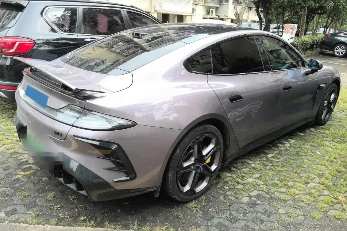 2024 Xiaomi SU7 BEV 73.6KWH image 3