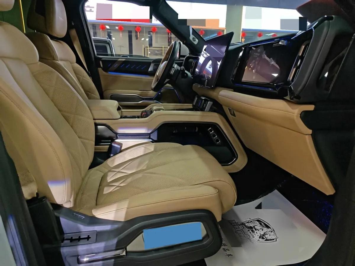 2025 FangChengBao Bao 8 2.0T 245HP L4 E-CVT PHEV 36.8KWH image 3