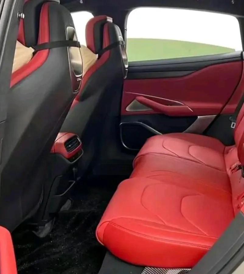 2024 Xiaomi SU7 BEV 73.6KWH image 3