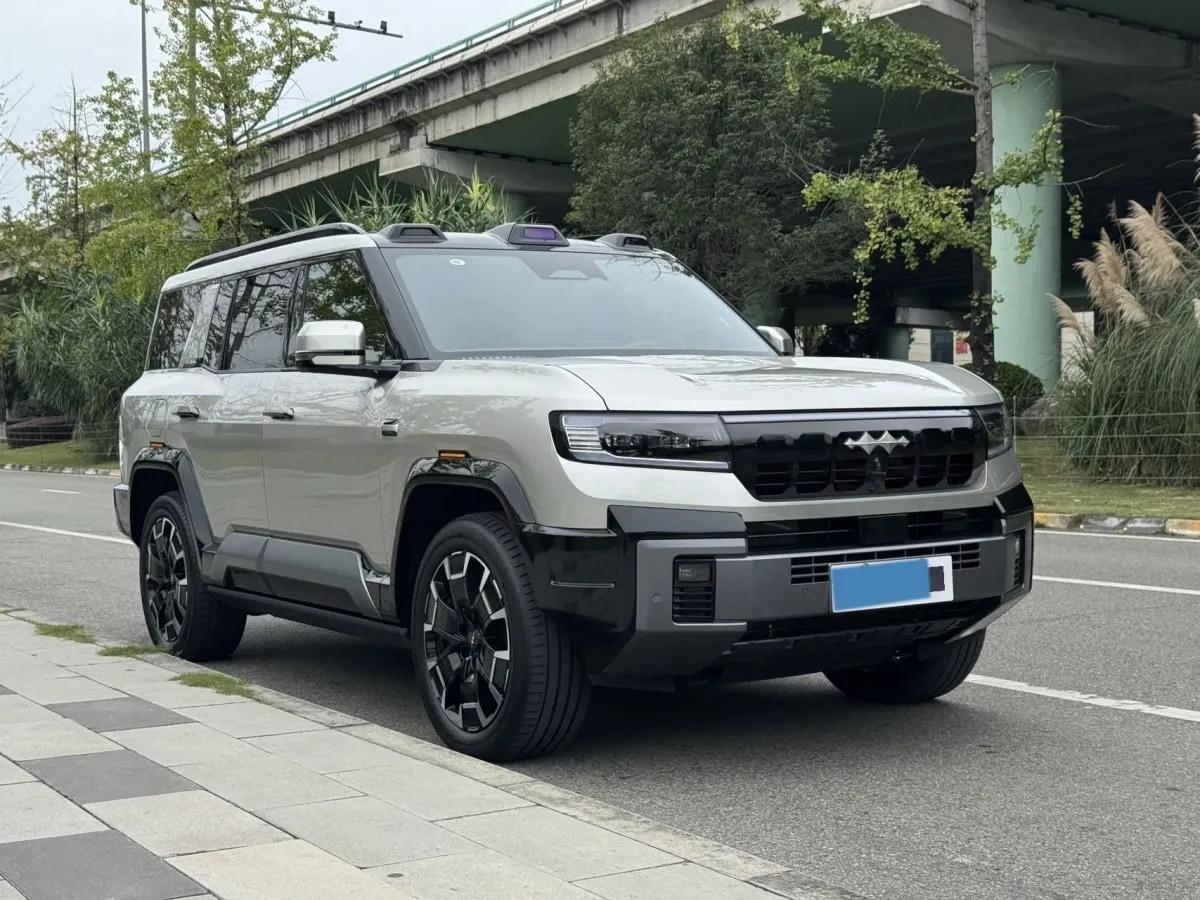 2025 Fang Cheng Bao Bao 8 2.0T 245HP L4 E-CVT PHEV 36.8KWH image 3