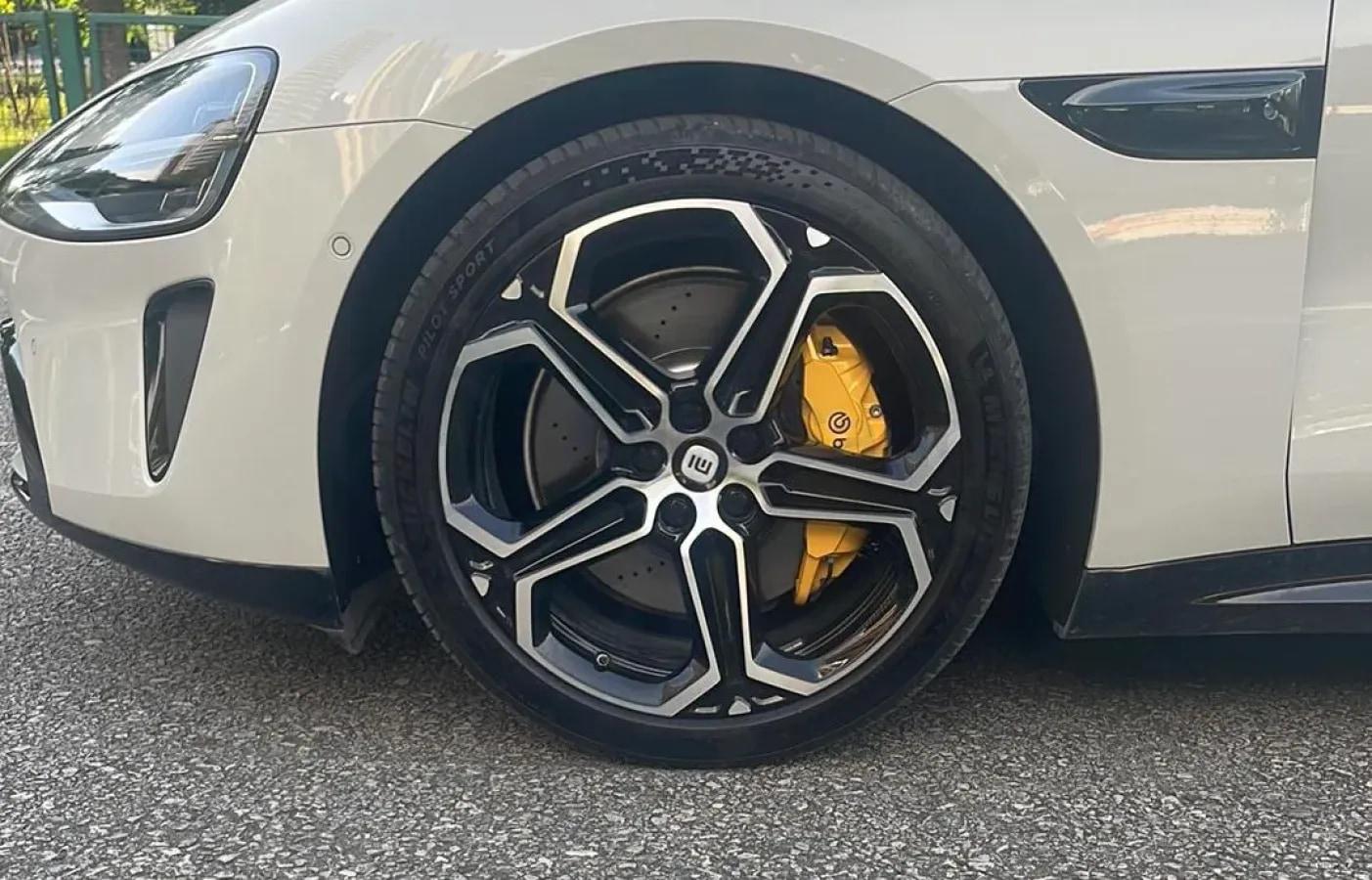 2024 Xiaomi SU7 BEV 101KWH image 3