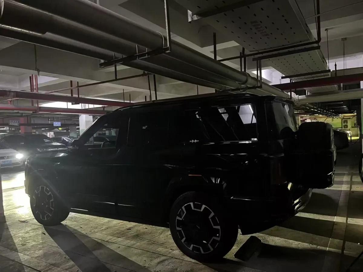2025 FangChengBao Bao 8 2.0T 245HP L4 E-CVT PHEV 36.8KWH image 3