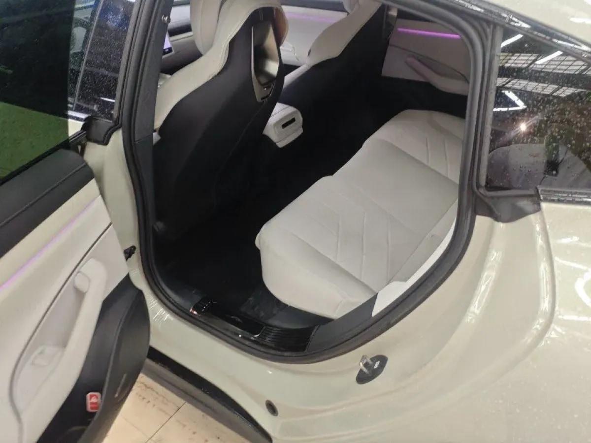 2024 Xiaomi SU7 BEV 73.6KWH image 3