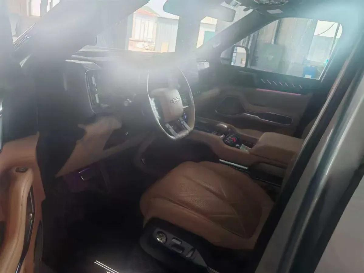 2025 FangChengBao Bao 8 2.0T 245HP L4 E-CVT PHEV 36.8KWH image 3