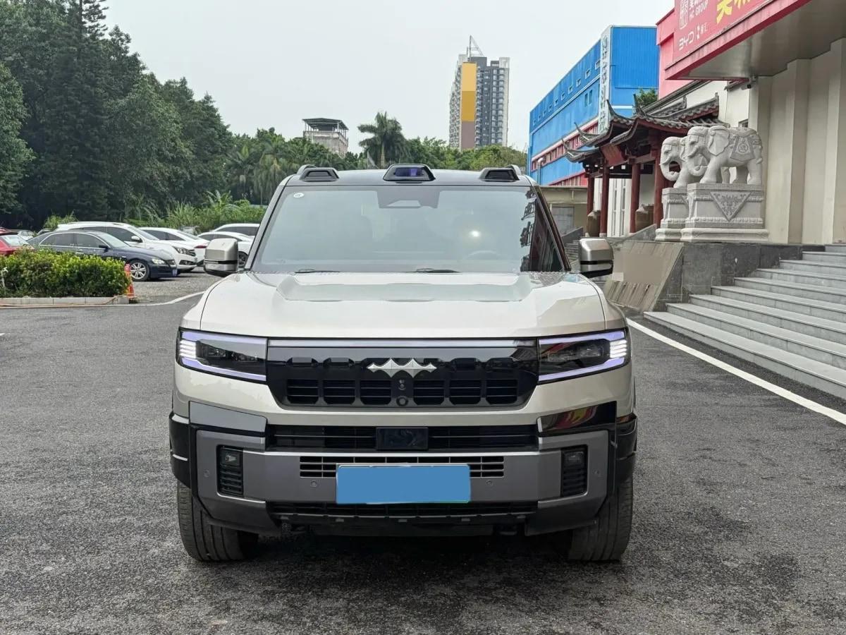 2025 FangChengBao Bao 8 2.0T 245HP L4 E-CVT PHEV 36.8KWH image 3