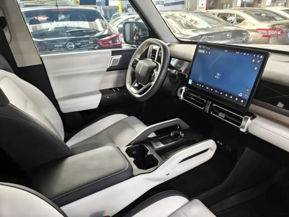 2024 iCAR iCAR 03 BEV 65.69KWH image 3