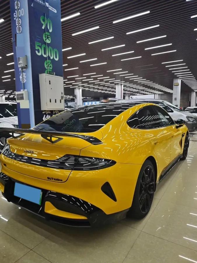 2025 Xiaomi SU7 Ultra BEV 93.7KWH image 3