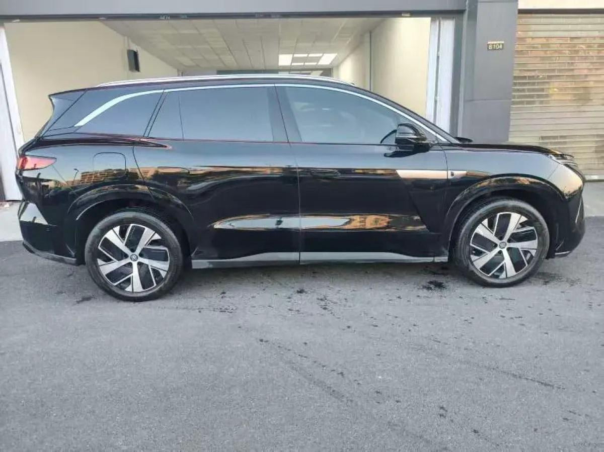 2025 BYD Tang L 1.5T 156HP L4 E-CVT PHEV 35.6KWH 200km image 3
