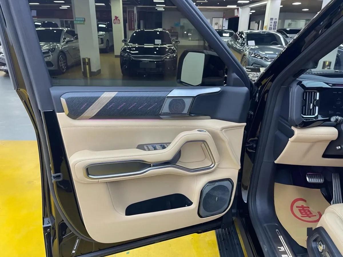 2025 Fang Cheng Bao Bao 8 2.0T 245HP L4 E-CVT PHEV 36.8KWH image 3