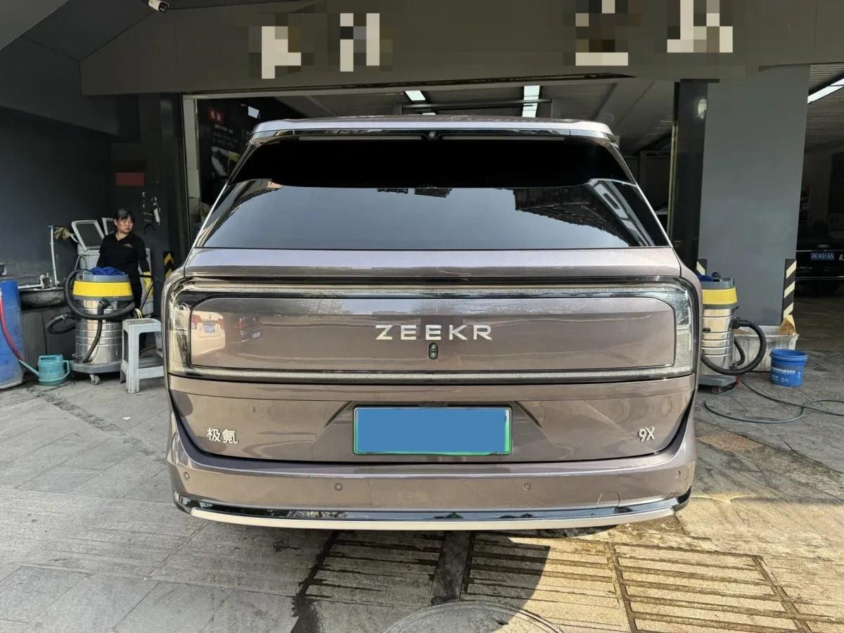 2025 Zeekr 9X 2.0T 279HP L4 1DHT PHEV image 3