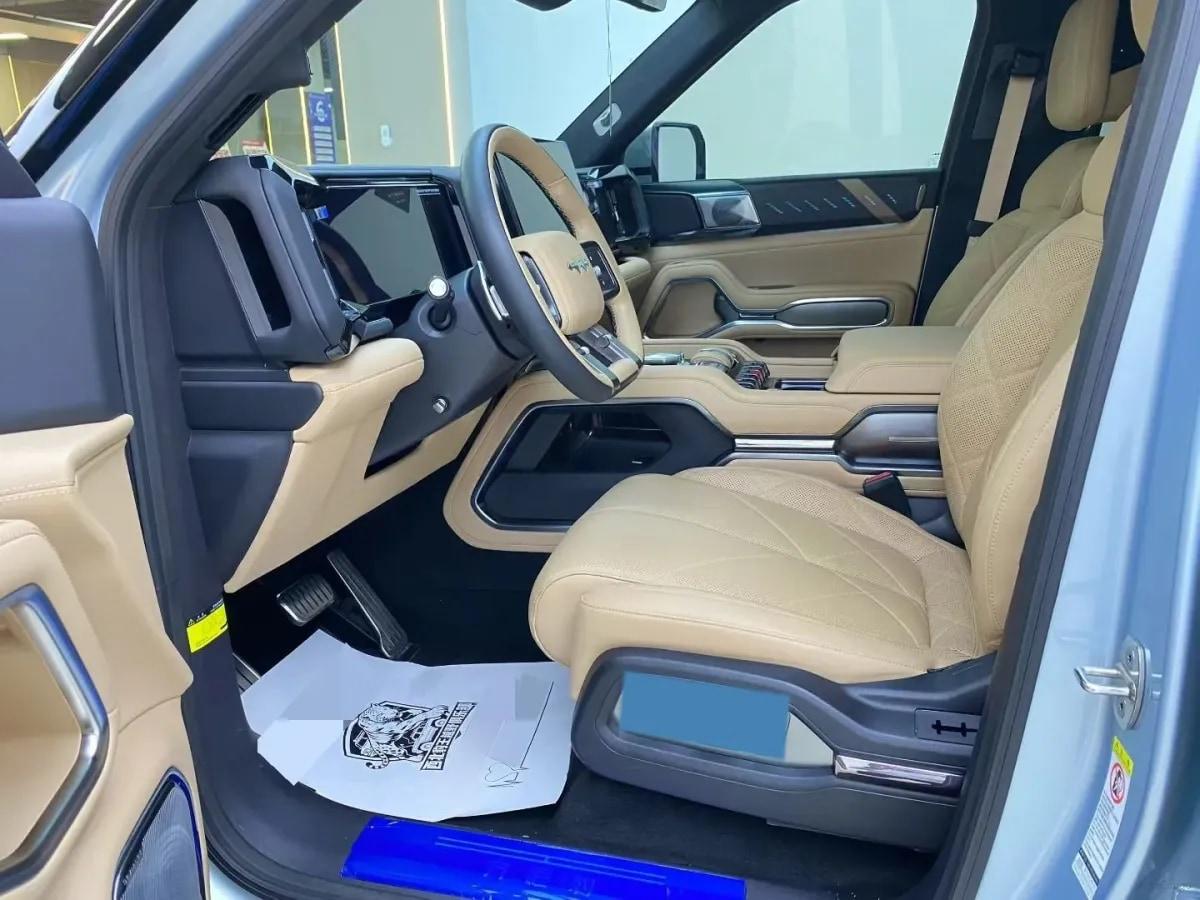 2025 Fang Cheng Bao Bao 8 2.0T 245HP L4 E-CVT PHEV 36.8KWH image 3