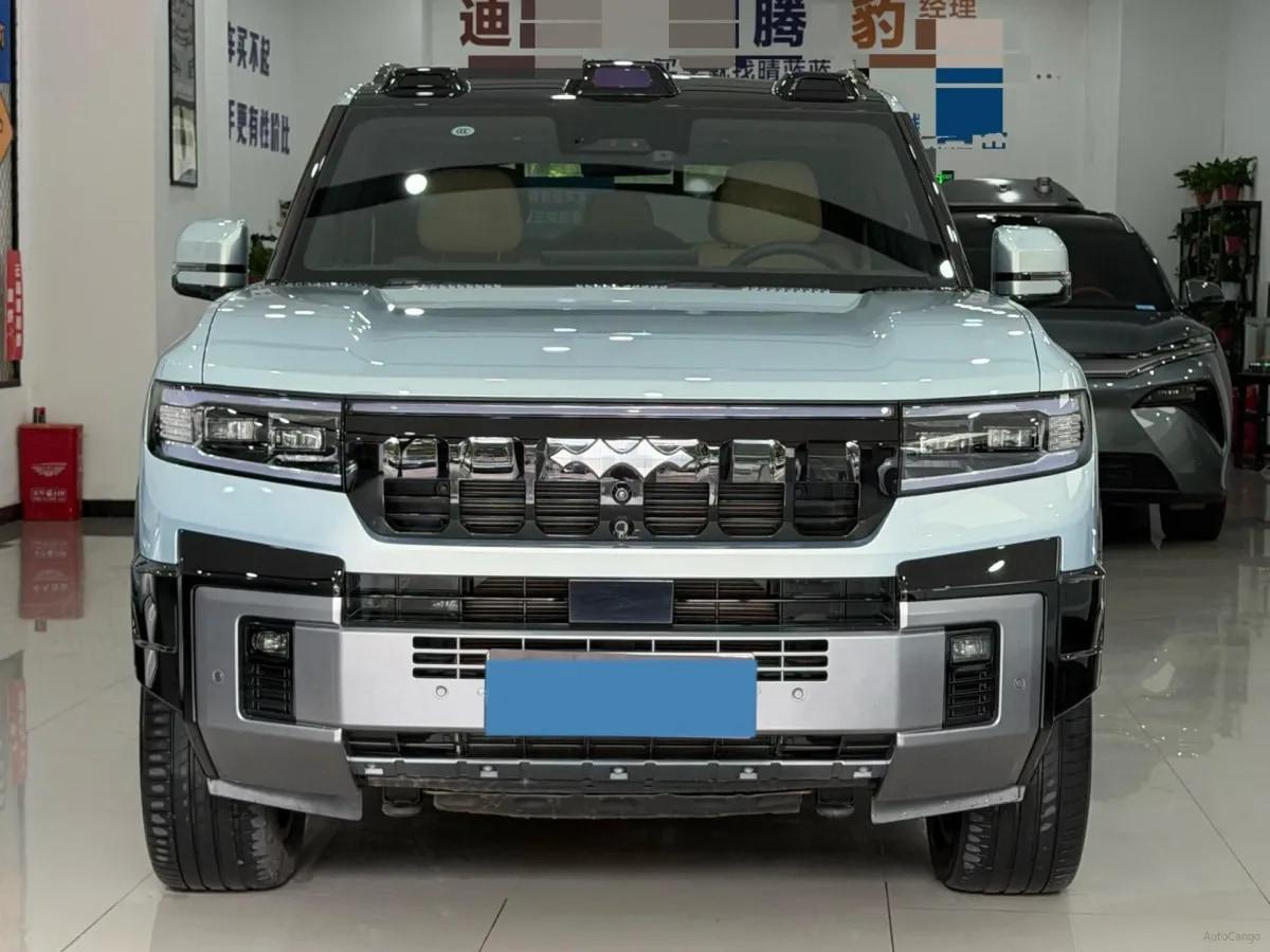 2025 FangChengBao Bao 8 2.0T 245HP L4 E-CVT PHEV 36.8KWH image 3