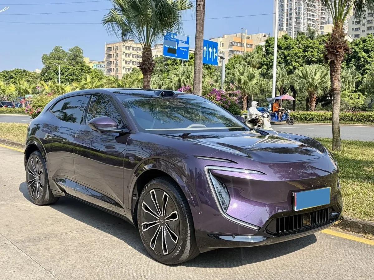 2024 Avatr 07 BEV 82.16KWH 650km image 3