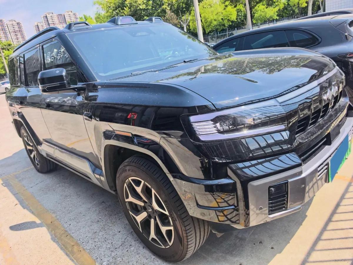 2025 FangChengBao Bao 8 2.0T 245HP L4 E-CVT PHEV 36.8KWH image 3
