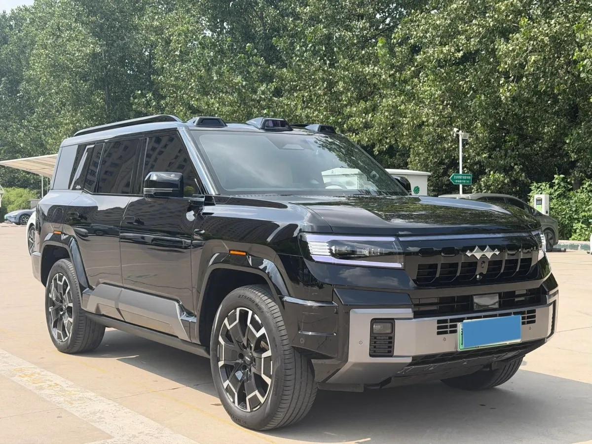 2025 FangChengBao Bao 8 2.0T 245HP L4 E-CVT PHEV 36.8KWH image 3