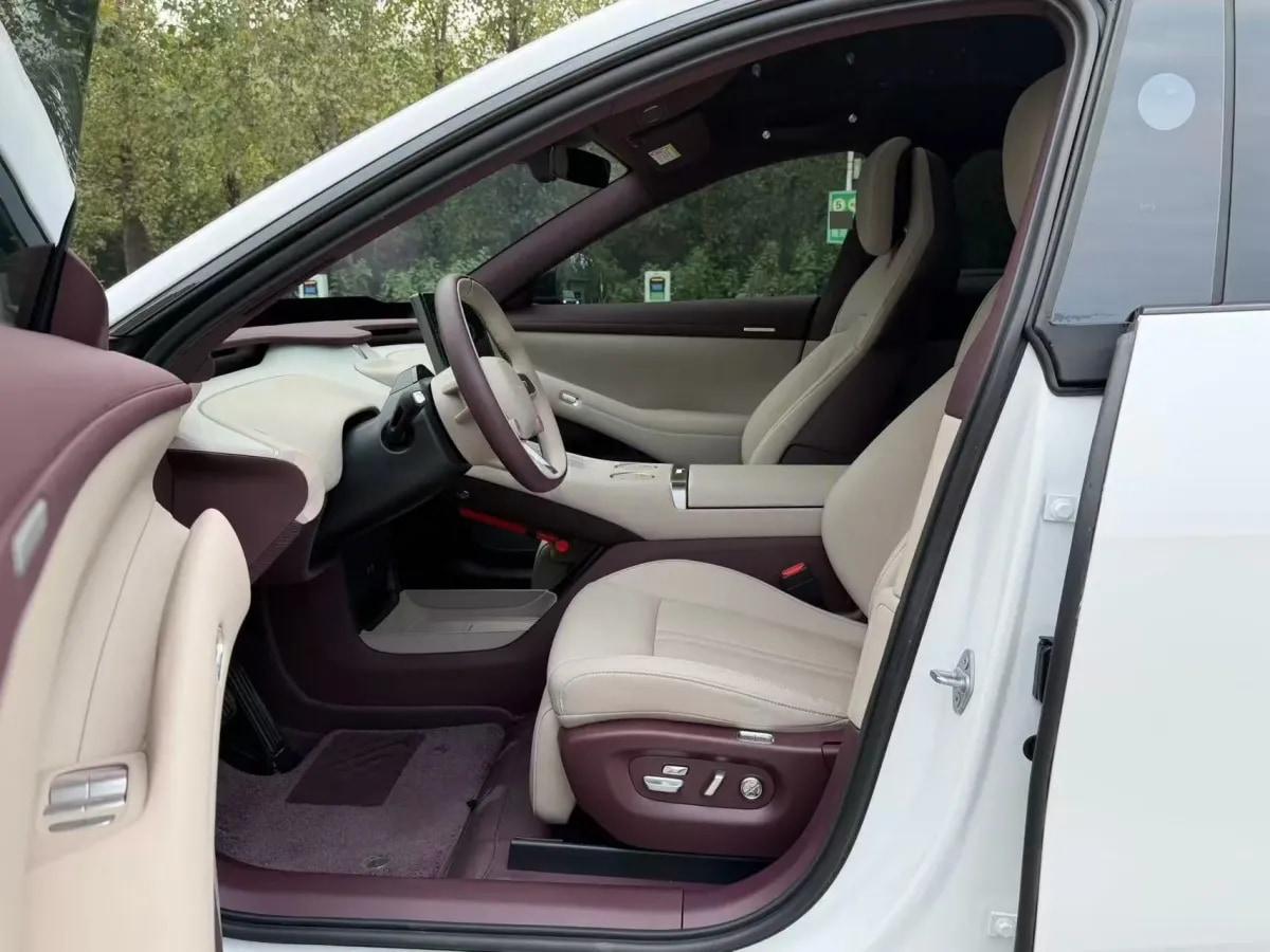 2025 Xiaomi YU7 BEV 96.3KWH 835km image 3