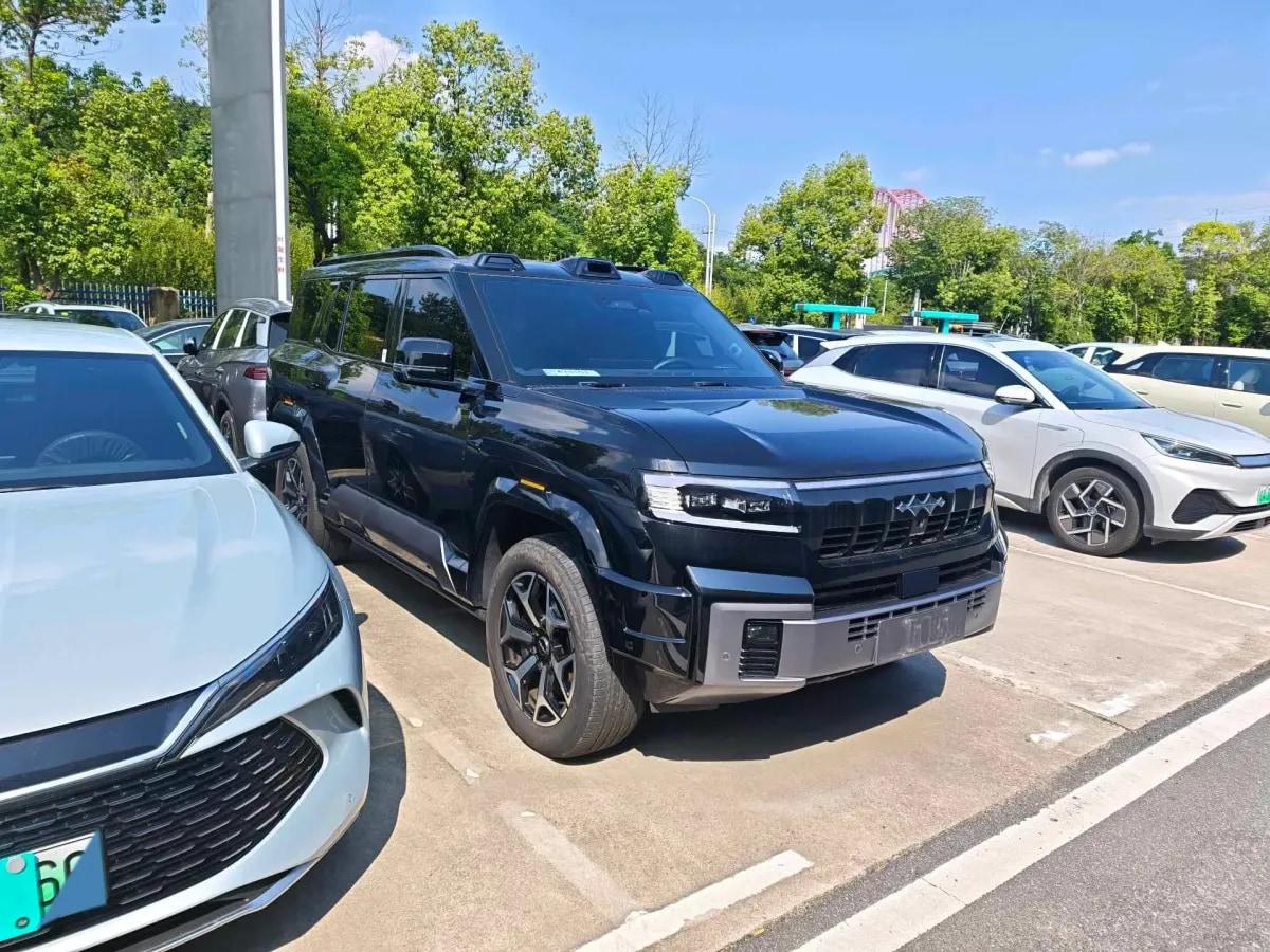 2025 FangChengBao Bao 8 2.0T 245HP L4 E-CVT PHEV 36.8KWH image 3