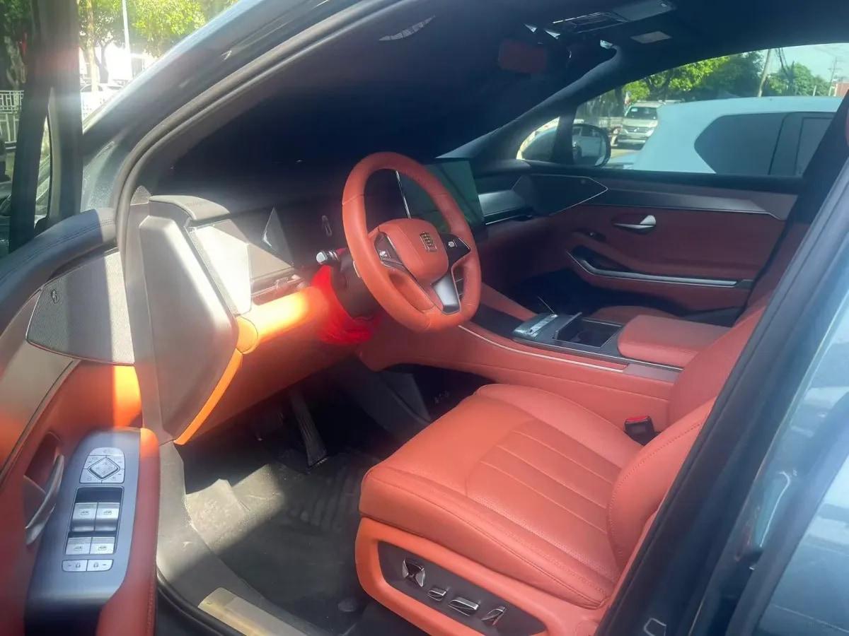 2025 BYD Tang L 1.5T 156HP L4 E-CVT PHEV image 3
