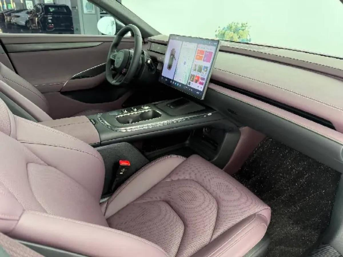 2024 Xiaomi SU7 BEV 73.6KWH 700km image 3