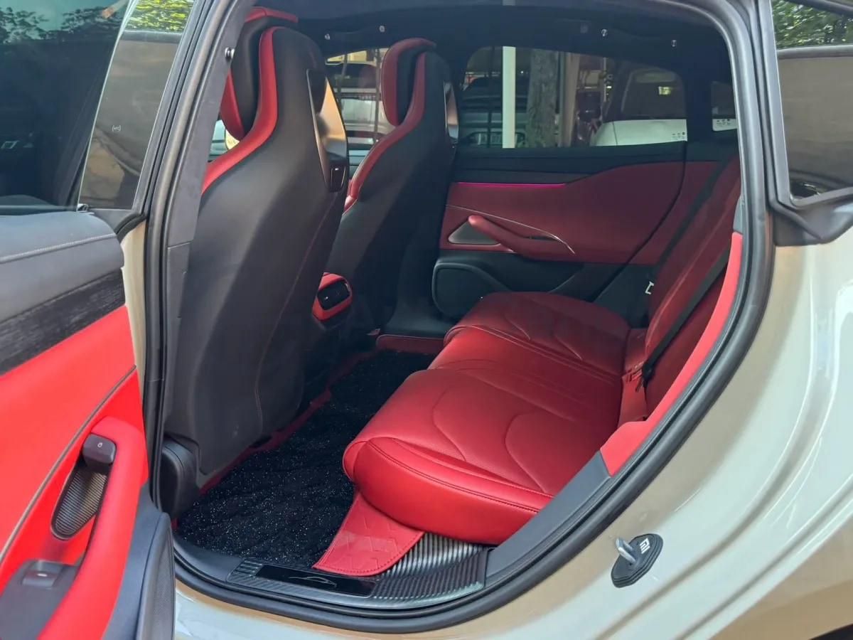 2024 Xiaomi SU7 BEV 101KWH image 3