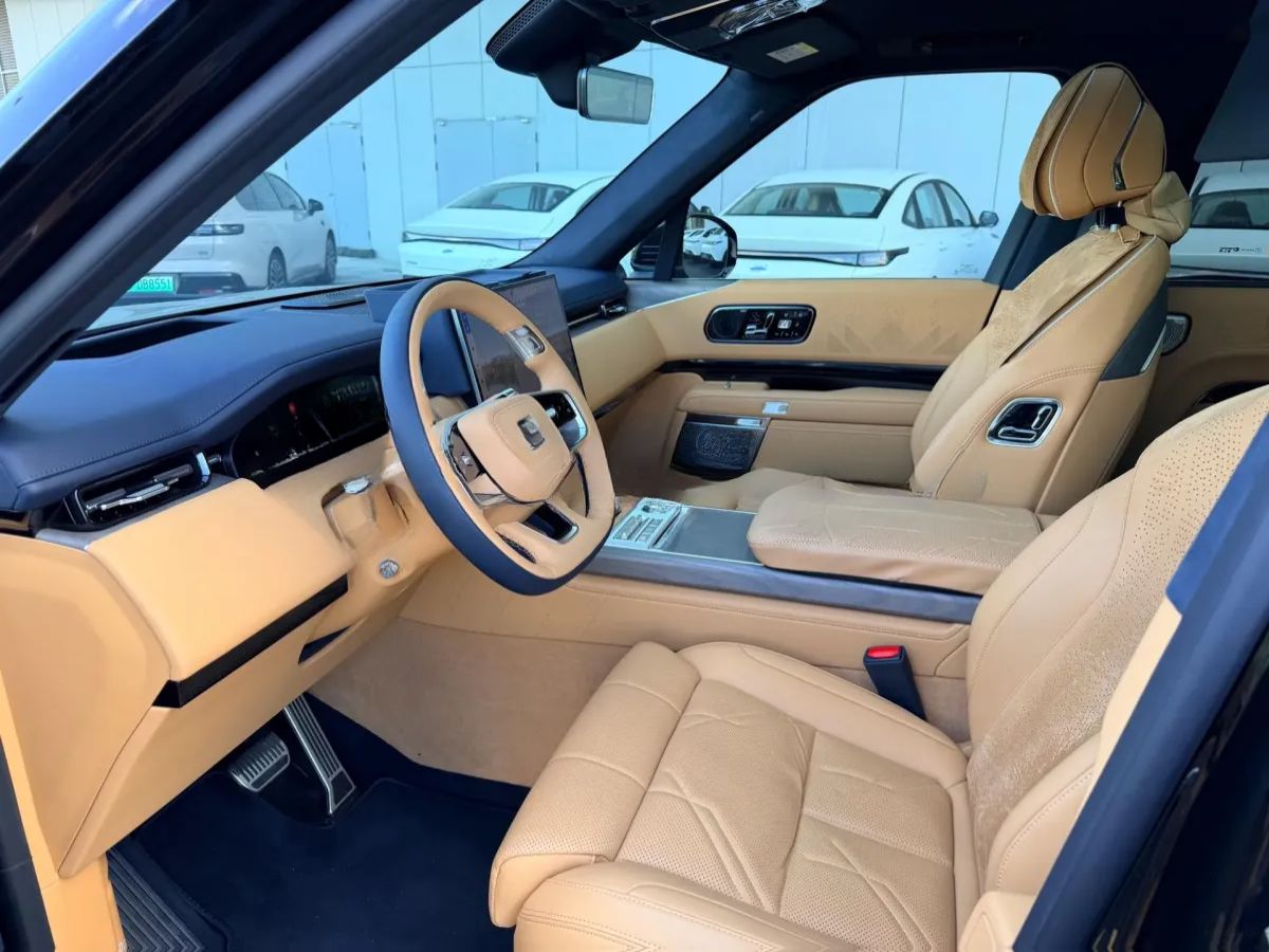 2025 Zeekr 9X 2.0T 279HP L4 1DHT PHEV image 3