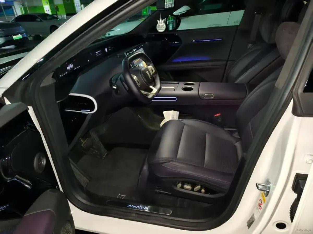 2026 Avatr 07 BEV 82.16KWH 610km image 3