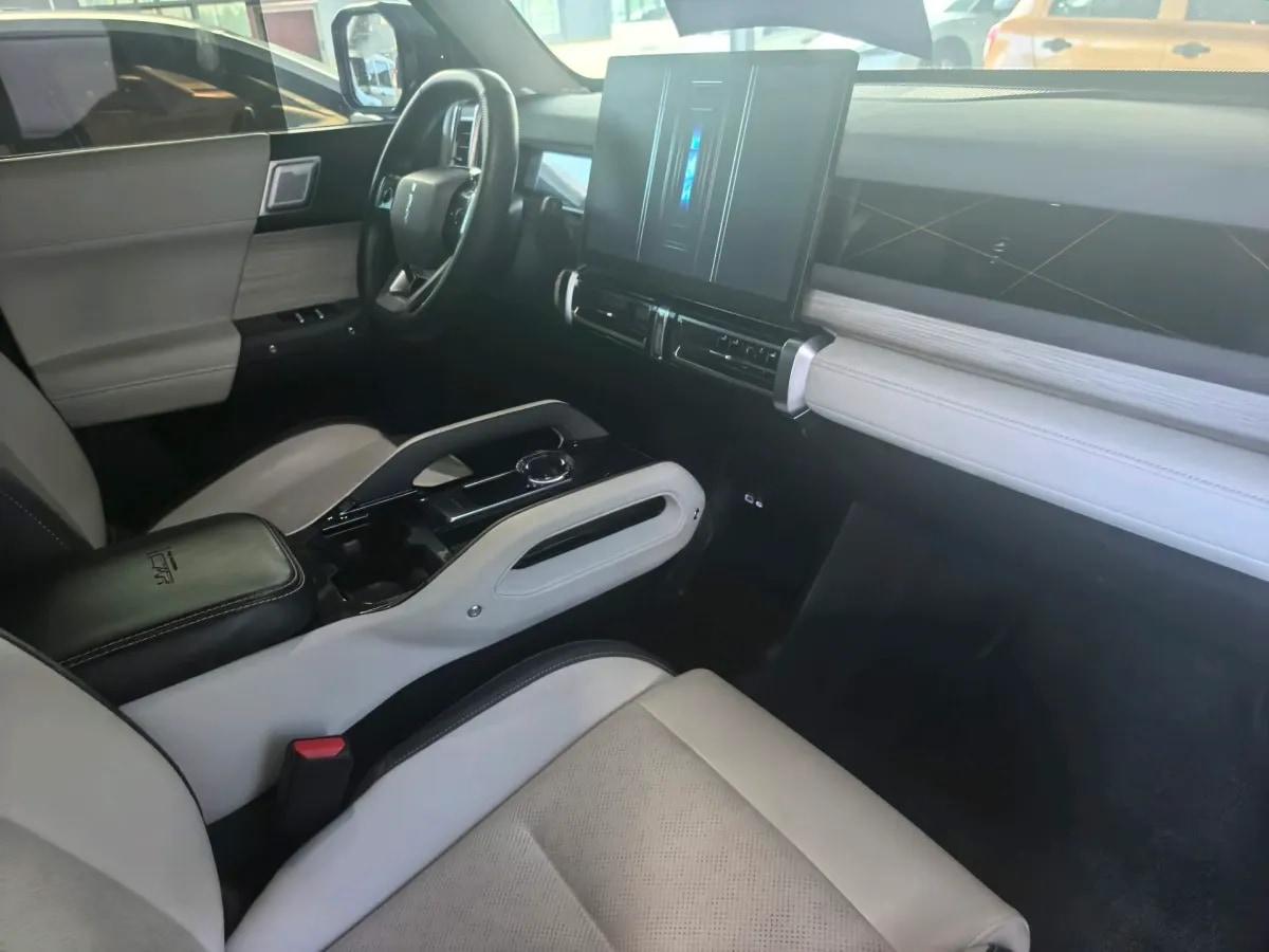 2024 iCAR iCAR 03 BEV 65.69KWH image 3