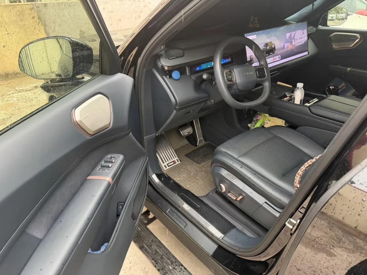 2025 LYNK&CO 900 2.0T 254HP L4 3DHT PHEV 52.38KWH 280km image 3