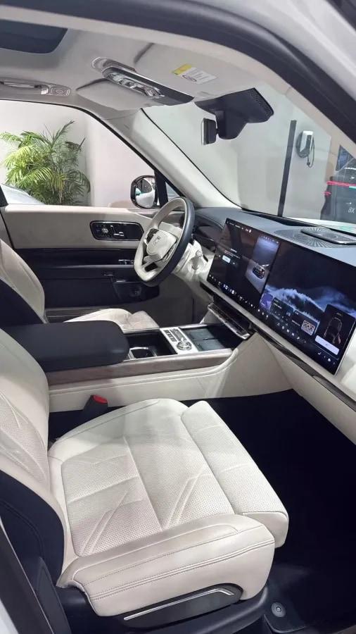 2025 Zeekr 9X 2.0T 279HP L4 1DHT PHEV image 3