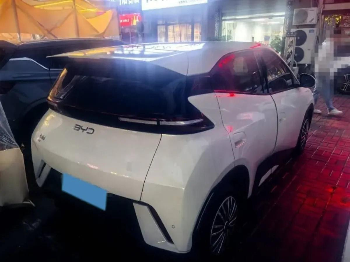 2025 BYD Seagull BEV 30.08KWH 305km image 3