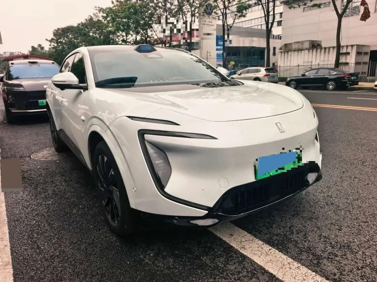 2024 Avatr 07 BEV 82.16KWH 650km image 3