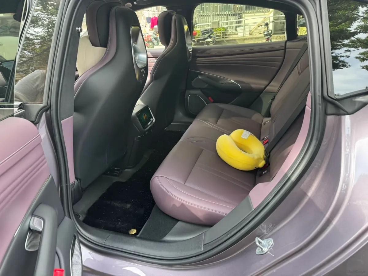 2026 Xiaomi SU7 BEV 73KWH 720km image 3