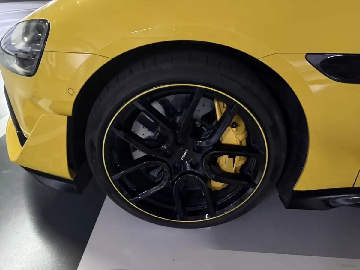 2025 Xiaomi SU7 Ultra BEV 93.7KWH 630km image 3