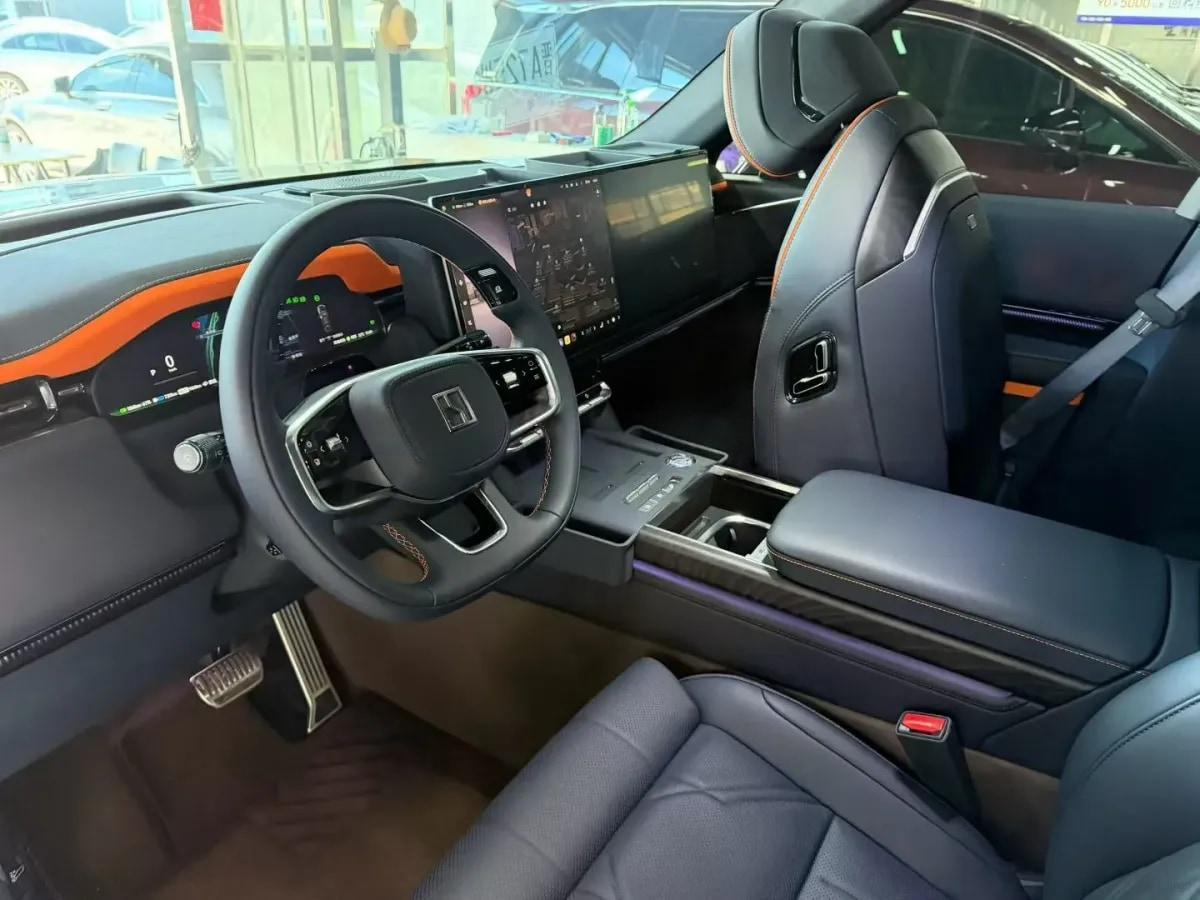 2025 Zeekr 9X 2.0T 279HP L4 1DHT PHEV image 3