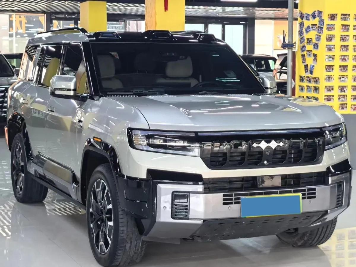 2025 Fang Cheng Bao Bao 8 2.0T 245HP L4 E-CVT PHEV 36.8KWH image 3