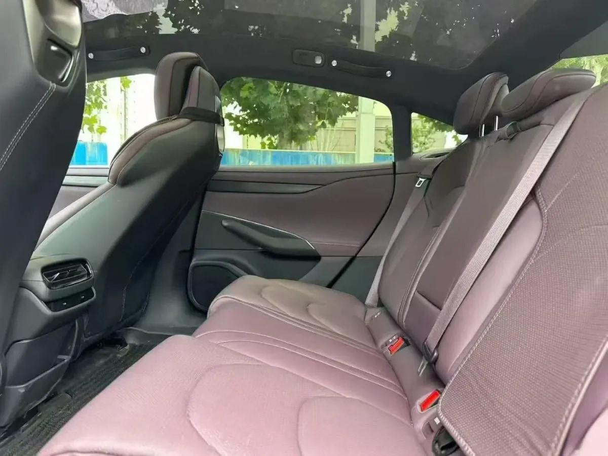 2024 Xiaomi SU7 BEV 73.6KWH image 3