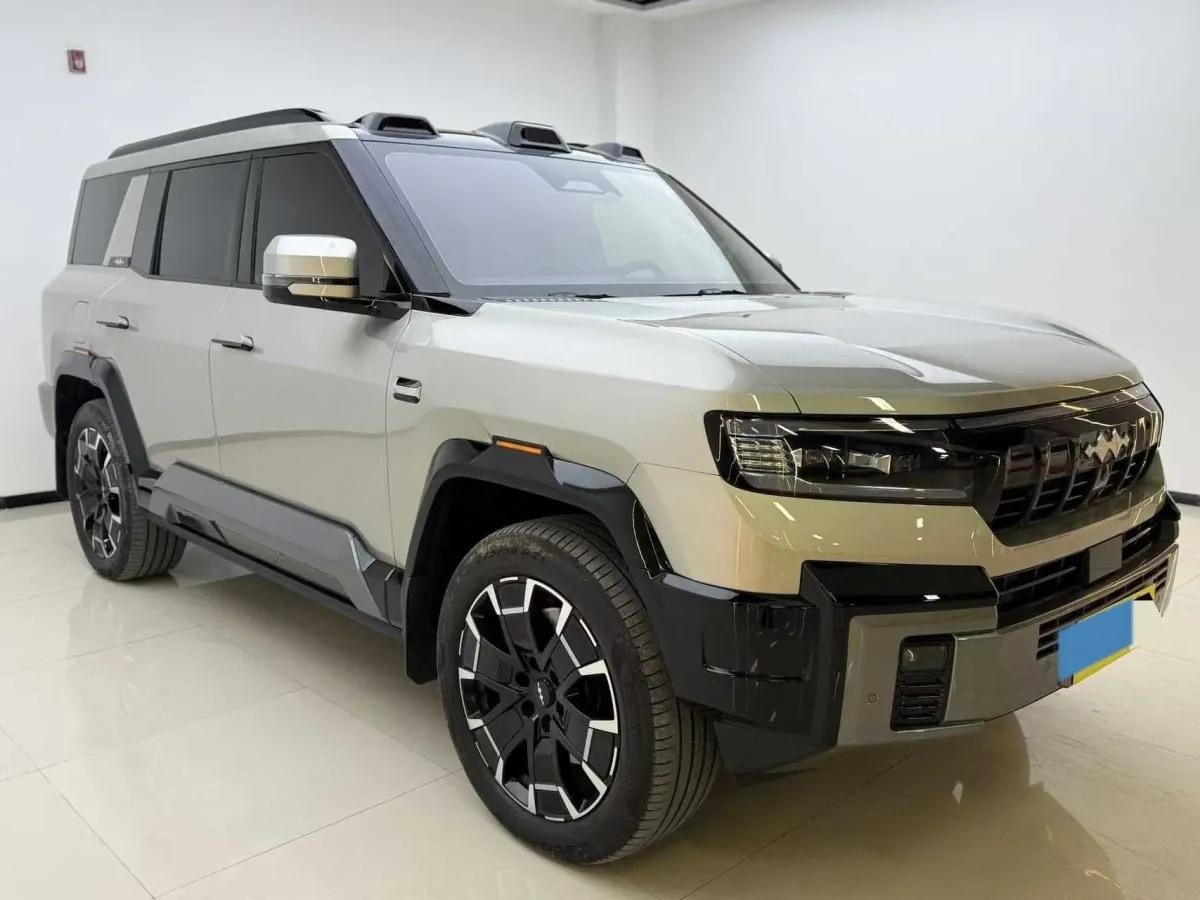 2025 Fang Cheng Bao Bao 8 2.0T 245HP L4 E-CVT PHEV 36.8KWH image 3