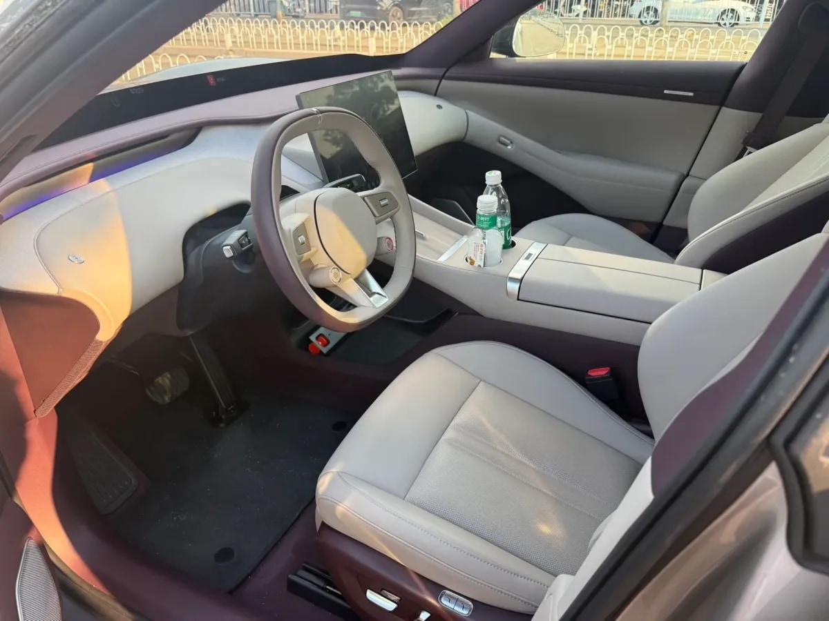 2025 Xiaomi YU7 BEV 96.3KWH image 3
