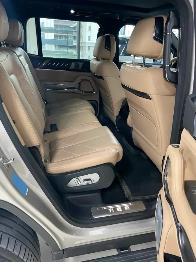 2025 FangChengBao Bao 8 2.0T 245HP L4 E-CVT PHEV 36.8KWH image 3